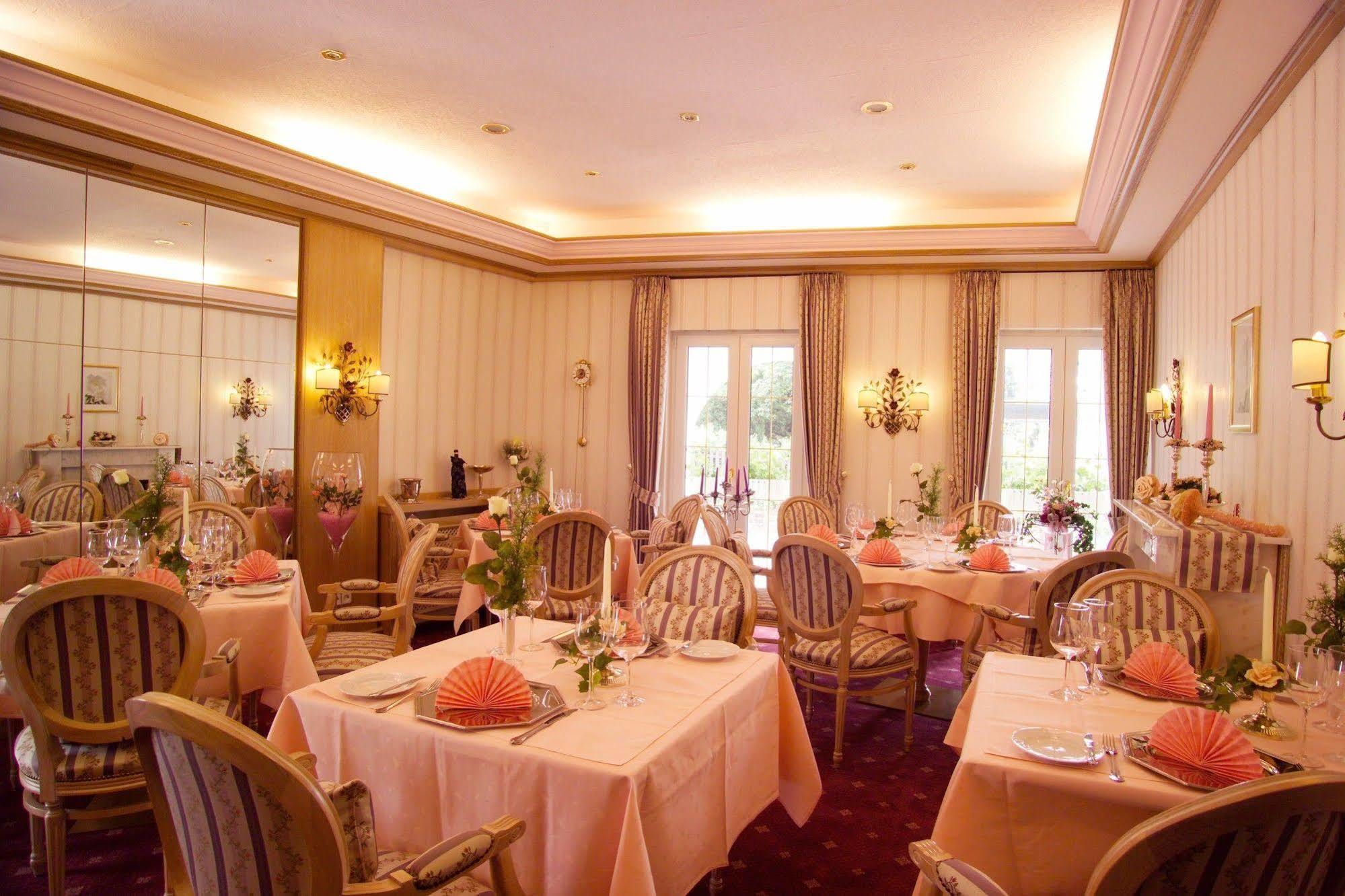 Hotel Hoehn Rüdesheim nad Renem Zewnętrze zdjęcie