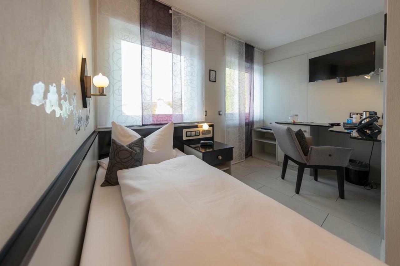 Hotel Hoehn Rüdesheim nad Renem Zewnętrze zdjęcie